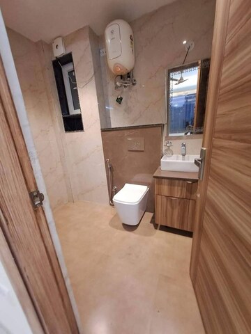 Bathroom in 3 BHK Apartment at Smart World Orchard, Sector 61 – for Rent