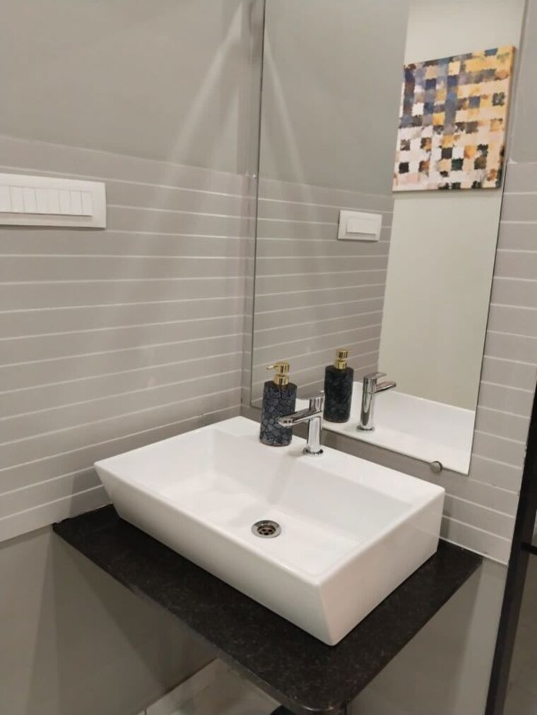 Bathroom, mantra-mayfair-residences 3 Bedroom 1386 Sq.Ft. Apartment In Mundhwa Pune 10012399