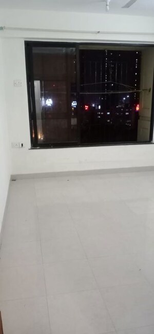 Room in 2 BHK Apartment at Serenity Heights, Malad West – for Rent