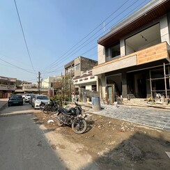5 BHK + Pooja Room,Servant Room,Study Room,Extra Room Villa For Sale in Sector 10