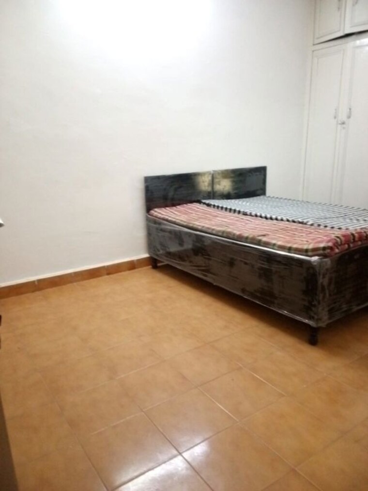 Bedroom, arun-vihar-sector-37 2.5 Bedroom 1800 Sq.Ft. Villa In Sector 37 Noida 10012492