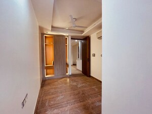 Room in 2 BHK Apartment at Saket – for Rent