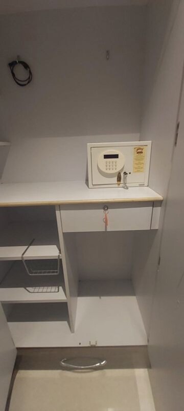 Furnished Amenities in 2 BHK Apartment at Rizvi Oak, Malad East – for Rent