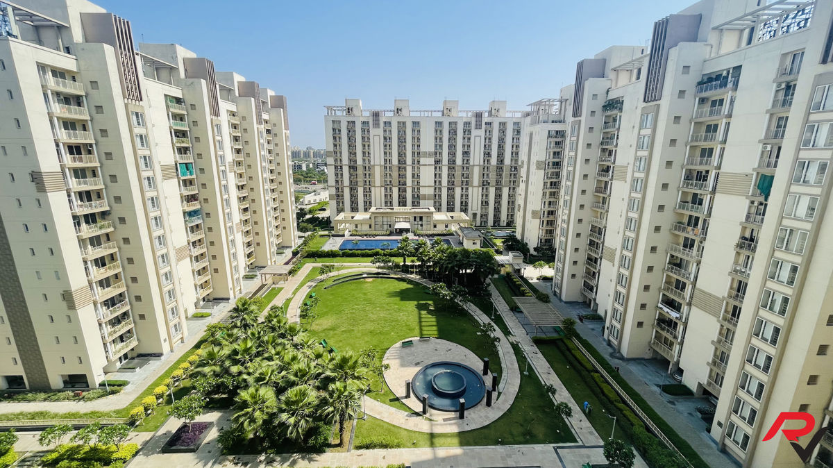 3.5 BHK + Servant Room 1650 Sq.Ft. Apartment in Emaar Gurgaon Greens