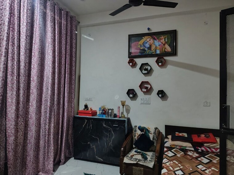 Master Bedroom, sai-kunj-new-palam-vihar 4 Bedroom 1200 Sq.Ft. Independent House In New Palam Vihar Phase 3 Gurgaon 10012520
