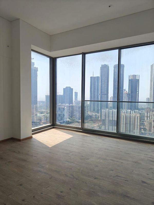 4 BHK + Pooja Room Apartment For Rent in Rustomjee Crown