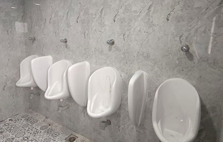 Bathroom, chakala Commercial Office Space 7219 Sq.Ft. In Chakala Mumbai 10012537