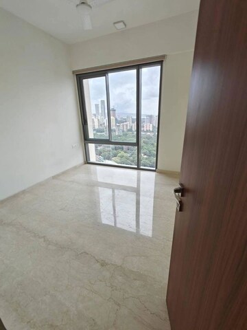 Room in 4 BHK Apartment at Rustomjee Crown, Prabhadevi – for Rent