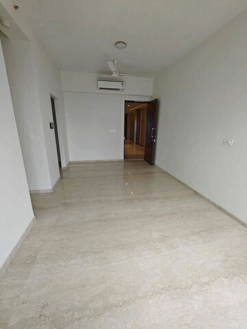 Room in 4 BHK Apartment at Rustomjee Crown, Prabhadevi – for Rent
