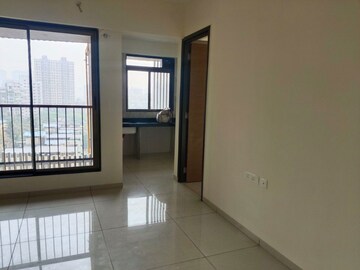Room in 1 BHK Apartment at Chandak 34 Park Estate, Goregaon West – for Sale