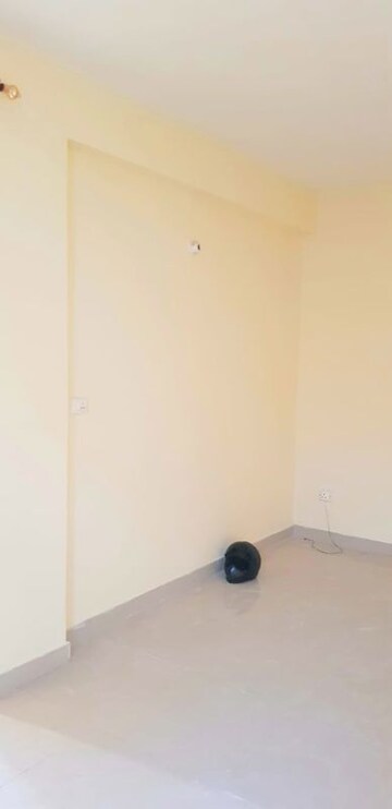 Room in 2 BHK Apartment at NK Sharma Savitry Greens 2, Ghazipur – for Rent