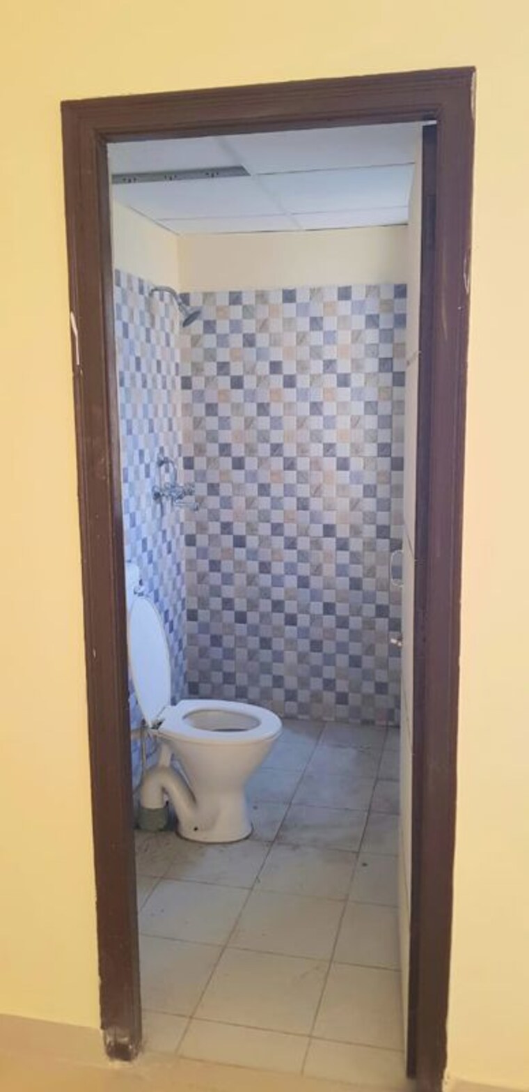 Bathroom, nk-sharma-savitry-greens-2 2 Bedroom 960 Sq.Ft. Apartment In Ghazipur Zirakpur 10012570