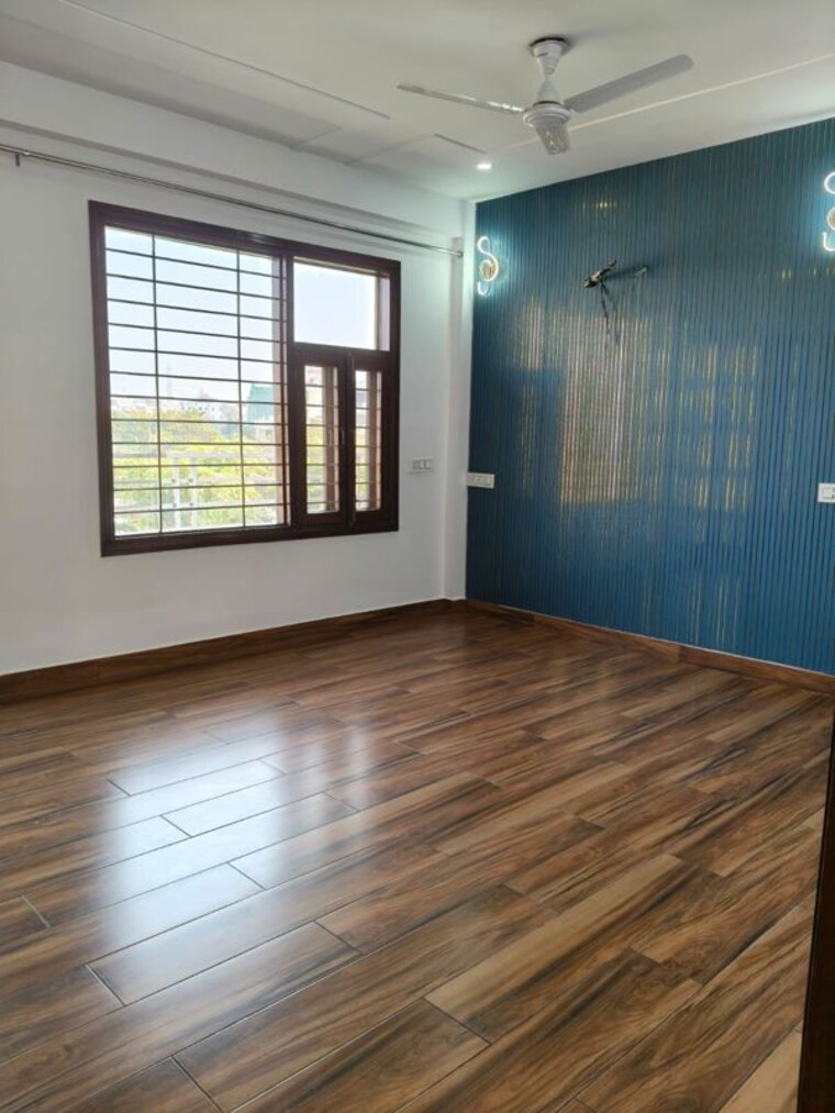 Room, sector 56 4 Bedroom 311 Sq.Yd. Builder Floor In Sector 56 Gurgaon 10012580