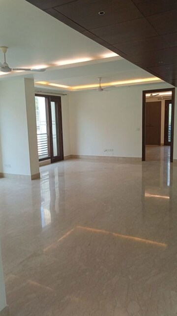 Room in 4 BHK Builder Floor at Vasant Vihar – for Rent