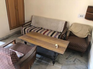 Bedroom in 2 BHK Builder Floor at Sector 23 – for Rent