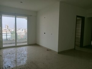 Room in 3 BHK Builder Floor at Santur Aspira, Sector 3 – for Rent