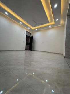 2 BHK Apartment For Rent in Saket