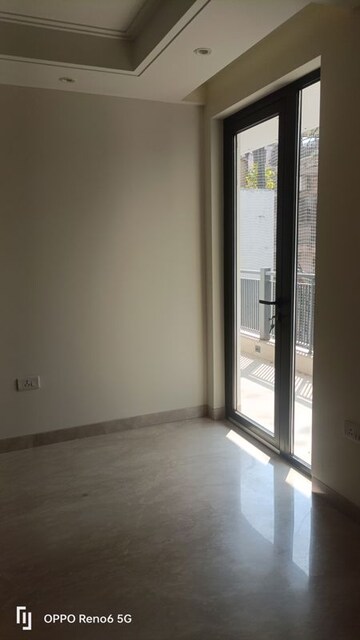 Room in 4 BHK Builder Floor at Vasant Vihar – for Rent
