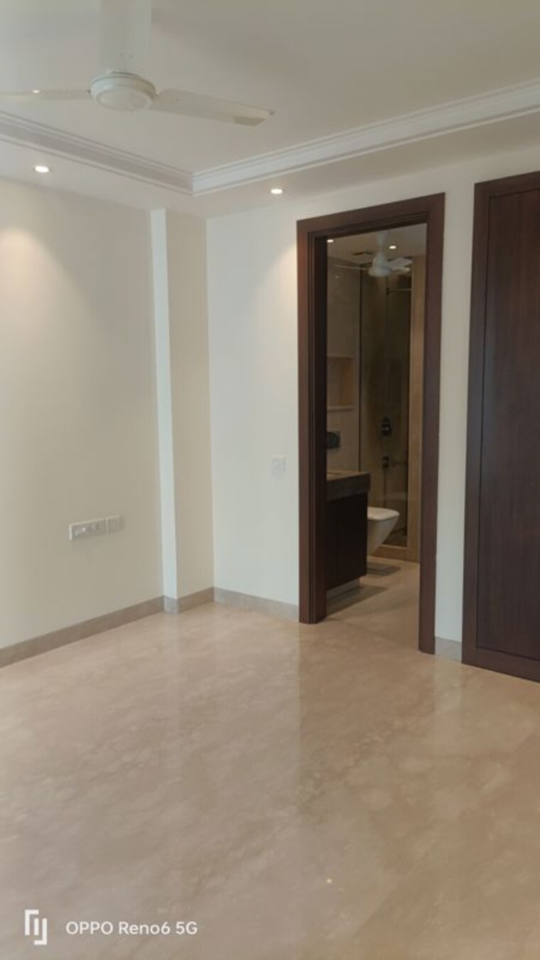 Room, vasant vihar 4 Bedroom 400 Sq.Yd. Builder Floor In Vasant Vihar Delhi 10012606
