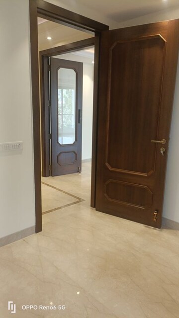 Room in 4 BHK Builder Floor at Vasant Vihar – for Rent