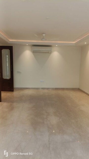 Room in 4 BHK Builder Floor at Vasant Vihar – for Rent