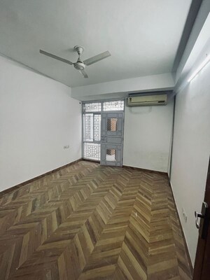 Bedroom in 3 BHK Builder Floor at Sector 57 – for Rent