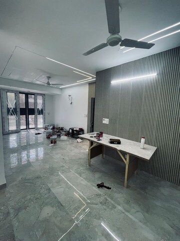 Parking in 3 BHK Builder Floor at Sector 57 – for Rent