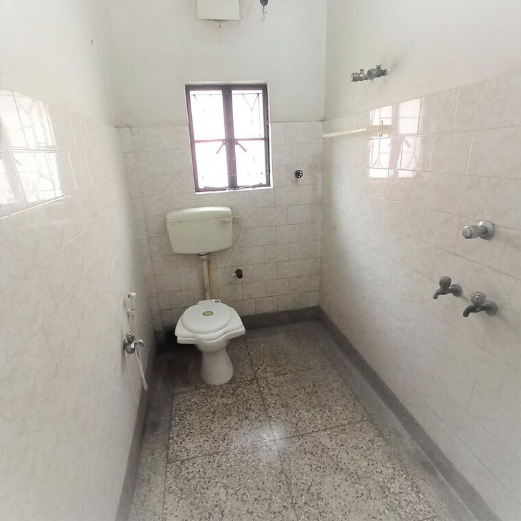 Bathroom, kalikapur 3 Bedroom 1164 Sq.Ft. Apartment In Kalikapur Kolkata 10012543