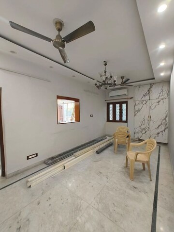 Room in 3 BHK Apartment at Nehru Place – for Sale