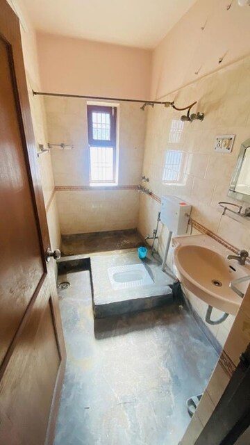 Bathroom in 2 BHK Builder Floor at Palam Vihar – for Rent