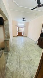 2 BHK + Pooja Room 273 Sq.Yd. Builder Floor in Palam Vihar