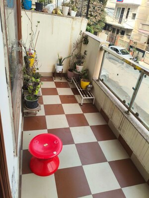 Balcony in 2 BHK Builder Floor at Sector 23 – for Rent