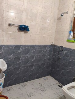 2 BHK + Pooja Room Builder Floor For Rent in Sector 23