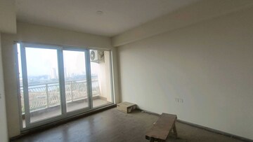 Room in 3 BHK Apartment at BPTP Terra, Sector 37d – for Sale