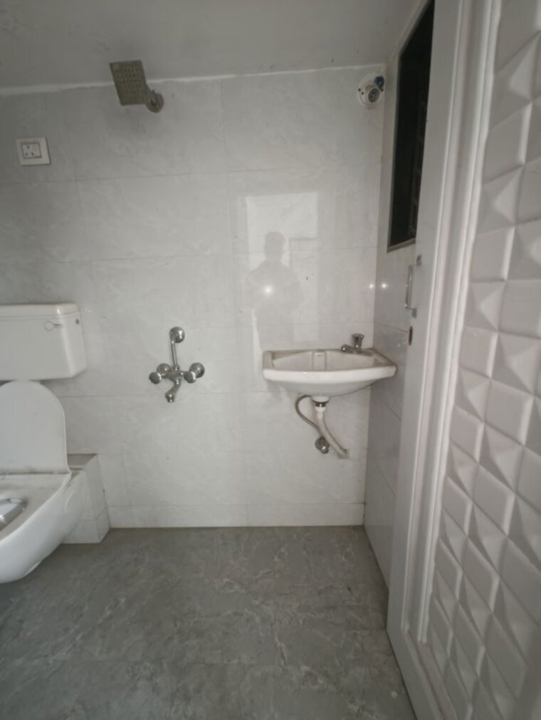 Bathroom, nalasopara west 2 Bedroom 600 Sq.Ft. Apartment In Nalasopara West Palghar 10012639