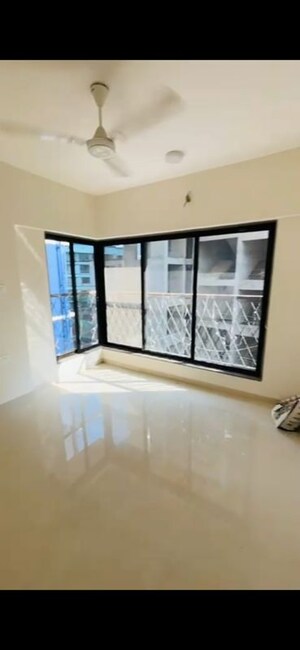 Room in 2 BHK Apartment at Modirealty Vatvriksh, Goregaon West – for Rent