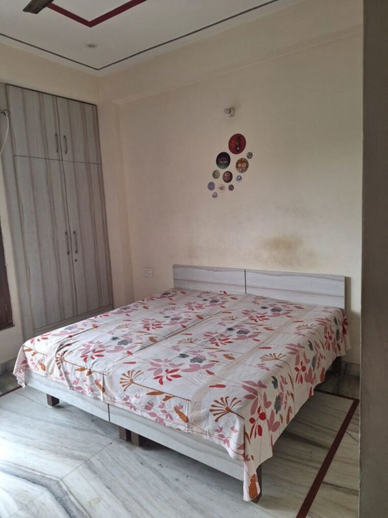 Bedroom, sector 23 3 Bedroom 360 Sq.Yd. Builder Floor In Sector 23 Gurgaon 10012657