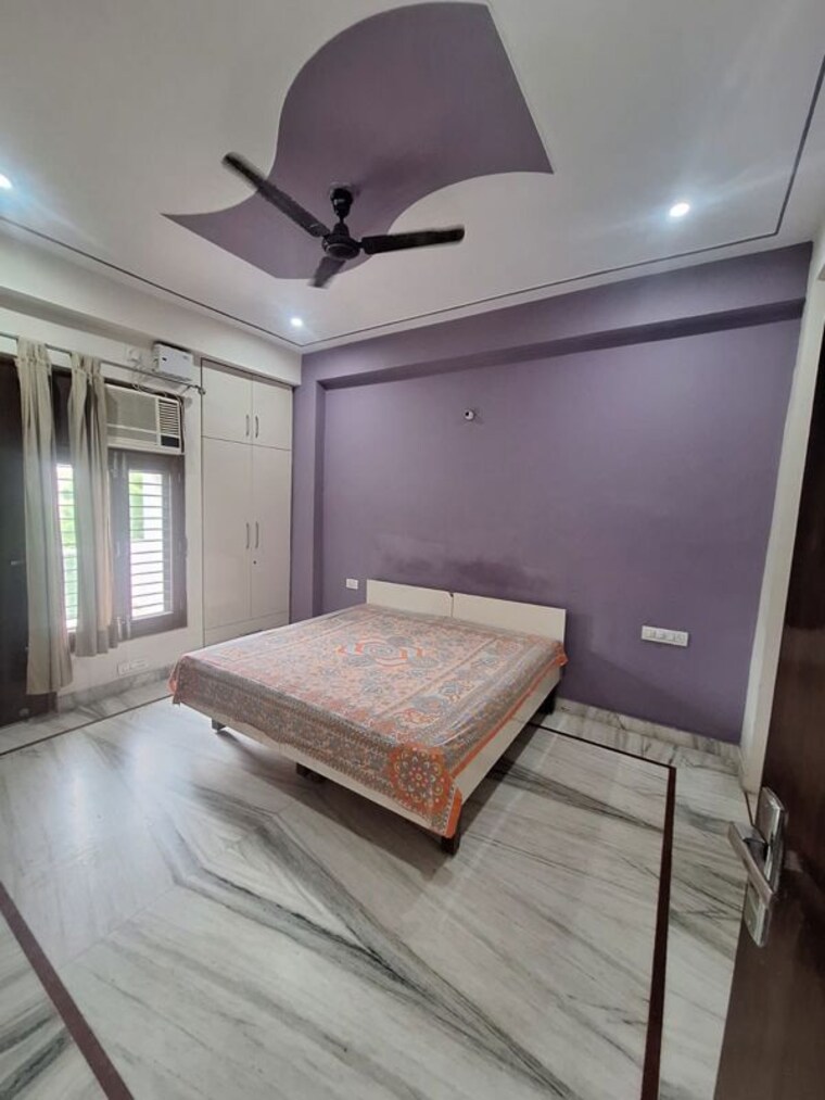 Bedroom, sector 23 3 Bedroom 360 Sq.Yd. Builder Floor In Sector 23 Gurgaon 10012657