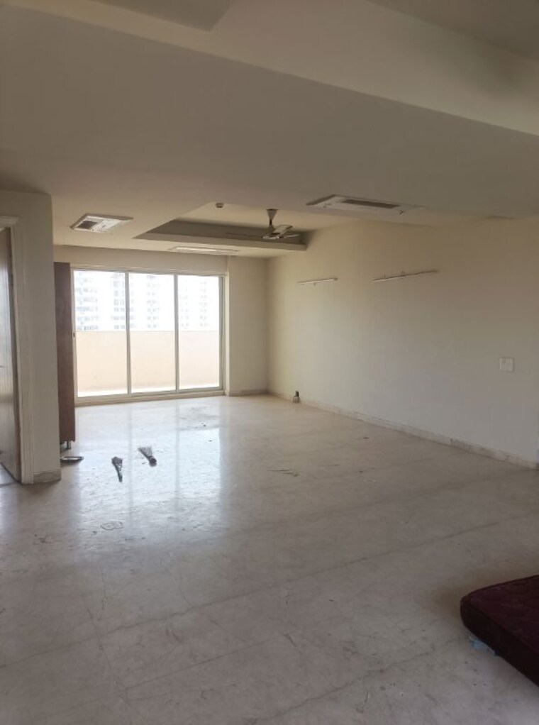 Room, bestech-park-view-grand-spa-spa-signature-tower 4 Bedroom 4200 Sq.Ft. Apartment In Sector 81 Gurgaon 10012659