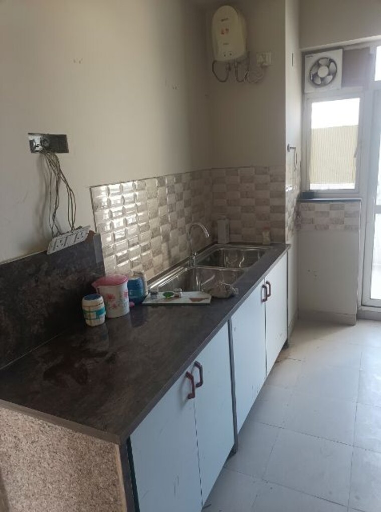 Kitchen, bestech-park-view-grand-spa-spa-signature-tower 4 Bedroom 4200 Sq.Ft. Apartment In Sector 81 Gurgaon 10012659