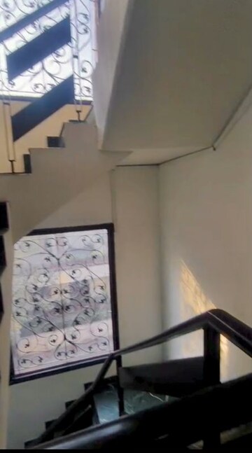 Furnished Amenities in 3 BHK Builder Floor at Greater Kailash ii – for Rent