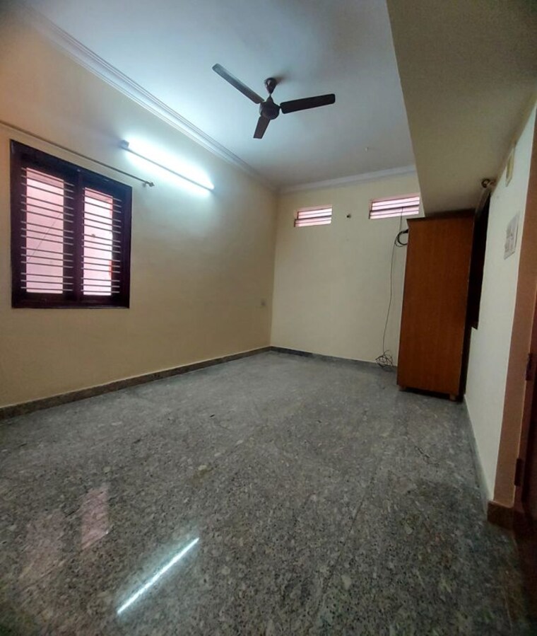 Room, btm layout stage 2 1 RK 250 Sq.Ft. Builder Floor In Btm Layout Stage 2 Bangalore 10012693