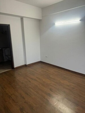 Room in 4 BHK Apartment at Puri Aanandvilas, Sector 81 – for Rent