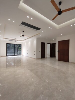 3 BHK Builder Floor For Rent in Defence Colony