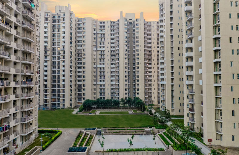3.5 BHK + Servant Room Apartment For Sale in BPTP Spacio