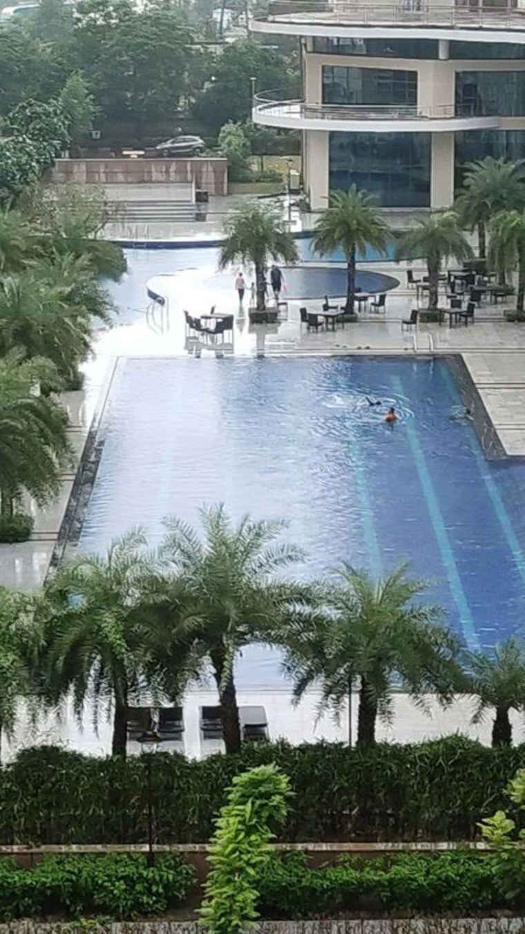 Swimming Pool, bptp-spacio 3.5 Bedroom 1303 Sq.Ft. Apartment In Sector 37d Gurgaon 10012669