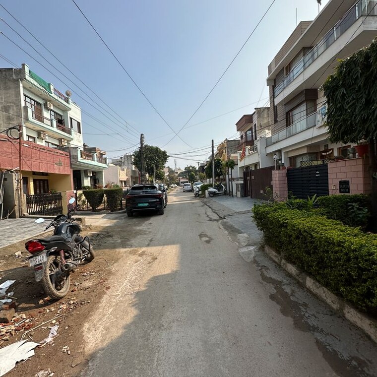 Exterior View, sector 10 5 Bedroom 250 Sq.Yd. Independent House In Sector 10 Panchkula 10012704