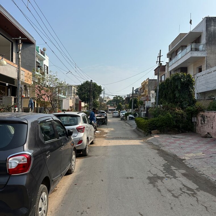 Exterior View, sector 10 5 Bedroom 250 Sq.Yd. Independent House In Sector 10 Panchkula 10012704