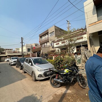 Parking in 5 BHK Independent House at Sector 10 – for Sale