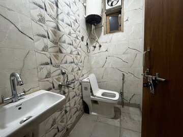Bathroom in 1 BHK Apartment at Saket – for Rent